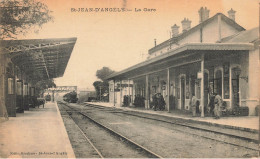 St Jean D'angély * La Gare * Train * Ligne Chemin De Fer Charente Maritime + CACHET Société Secours Croix Rouge - Saint-Jean-d'Angely