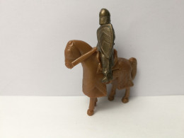 Kinder : K97 N70   Ritter Zu Pferd -  1996 - Ritter 2 - Metallfiguren