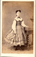  Carte De Visite Cdv Photo Vintage Albumen Carette Lille Jeune Fille Mode  - Personnes Anonymes