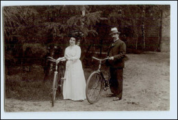 W4W68/ Paar Mit Fahrrad Privat Foto AK Ca. 1920 - Sonstige & Ohne Zuordnung