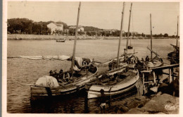 CPSM Agde Les Villas De La Tamarissière - Pêcheurs Attendant Le Départ - Pesca