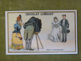 Chez Le Photographe - Chocolat Lombart - Chromo Illustrée Humoristique - Lombart