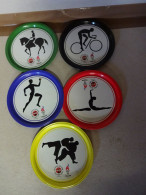 Coca Cola Sous Verres Metalliques Lot De 5 Jeux Olympiques Atlanta 1966 Sports - Sous-verres