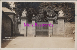 Sussex Postcard - Entrance To Petworth Park   DZ112 - Otros & Sin Clasificación