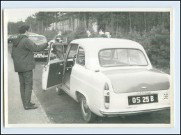 W7E75/ Auto Ford Anglia Foto AK Ca.1960   (b) - Other & Unclassified