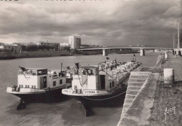 ALES LE RHONE ET LE PONT - Arles