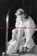 F006960 German Woman In A Sauna. BdM - REPRODUCTION - Sonstige & Ohne Zuordnung