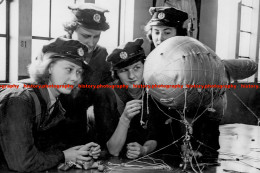 F010081 WAAF Girls In Training. WW2 - REPRODUCTION - Andere & Zonder Classificatie