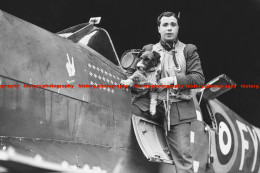 F009925 Eric Stanley Lock. RAF Aircraft Pilot With Mascot Dog. WW2 - REPRODUCTION - Autres & Non Classés