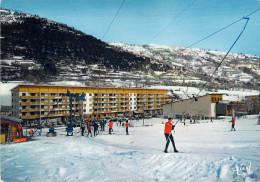 05 - Serre Chevalier - Villeneuve La Salle - La Gare De Départ Du Télécabines - Le Téléskis Et La Place Du Télécabines - Serre Chevalier