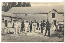 CPA 51 Camp De CHALONS  - Un échange De Draps à La Literie Militaire - Châlons-sur-Marne