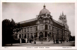 London - Victoria & Albert Museum - Autres & Non Classés