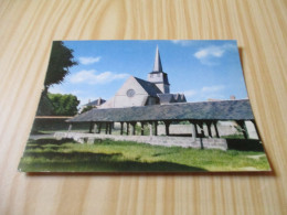 Nérondes (18).L'église Et Le Vieux Lavoir. - Nérondes