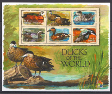 Grenada - 2001 - Birds: Ducks Of The World - Yv 3851/56 - Entenvögel