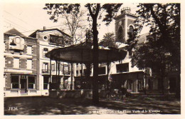 S16-026 Maubeuge - La Place Verte Et Le Kiosque - Maubeuge