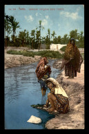 SCENES ET TYPES - SAHARA - LEHNERT ET LANDROCK - LAVEUSE INDIGENE DANS L'OASIS - CARTE COLORISEE - Afrique