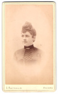 Fotografie G. Raynaud, Anvers, 23 Rempart Ste Catherine, Portrait Junge Dame Mit Modischer Frisur  - Anonymous Persons