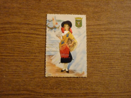 Carte Brodée Aveiro - Portugal - Jeune Femme Robe Brodée - 8,4x13,2cm Env. - Brodées