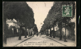 CPA Montreuil-sous-Bois, Boulevard De L`Hôtel-de-Ville  - Montreuil