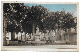 34)   LIEURAN   Les  BEZIERS  -  Place De La République - Autres & Non Classés