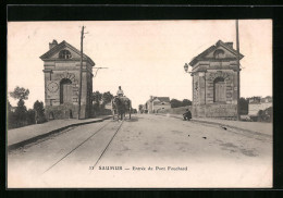 CPA Saumur, Entree Du Pont Fouchard  - Saumur