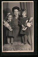 Foto-AK Mutter Mit Ihren Töchtern Und Puppen  - Gebraucht