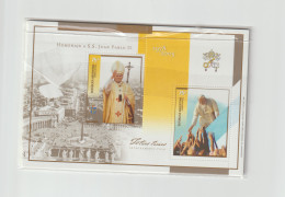 Argentina 2005 Pope John Paul II Souvenir Sheet - 19 Pcs MNH/**. Postal Weight Approx 99 Gramms. Please Read - Papas