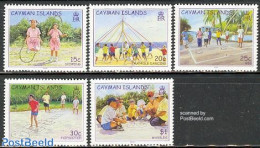 Cayman Islands 2003 Children Games 5v, Mint NH, Various - Toys & Children's Games - Iles Caïmans