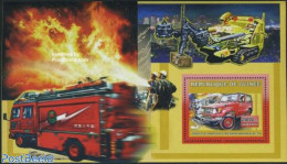 Guinea, Republic 2006 Fire Engines S/s (BJ-73), Mint NH, Transport - Automobiles - Fire Fighters & Prevention - Automobili