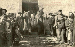 OURS - Carte Postale De Cominac Près De Oust ( Haute Arège ) - Le Curé Protégé Par Les Ours - L 152044 - Ours