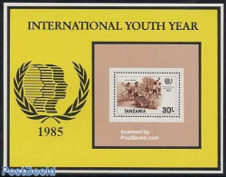 Tanzania 1986 International Youth Year S/s, Mint NH, Various - Agriculture - International Youth Year 1984 - Agricoltura