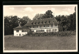 AK Aalen, Schubart-Jugendherberge Von Einer Wiese Gesehen  - Aalen