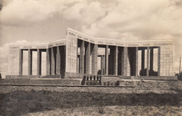 BASTOGNE   MEMORIAL DE LA BATAILLE DU SAILLANT INAUGURE LE 16.7.1950 - Bastogne