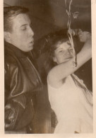 Photographie Photo Vintage Snapshot Danse Dance Surprise Partie - Otros & Sin Clasificación