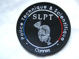 ECUSSON POLICE PTS / SLPT DE CANNES 06 (fond Noir) SCRATCH AU DOS 85MM ETAT EXCELLENT - Police & Gendarmerie