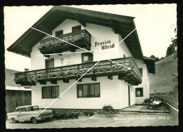Orig. Foto AK Um 1960 Pension Ulreich Saalbach Im Pinzgau, Inhaber Franz & Käthe Ulreich Davor Oldtimer Ford Taunus - Saalbach