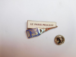 Beau Pin's En Zamac  , Auto Peugeot , Le Paris Peugeot , Occasions Du Lion , Tour Eiffel , Non Signé - Peugeot