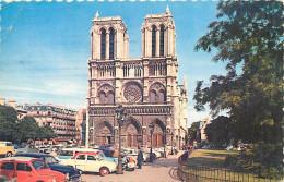 Automobiles - Paris - Cathédrale Notre Dame - CPSM Format CPA - Etat Pli Visible - Voir Scans Recto-Verso - Turismo