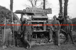 F015802 Road Workers. Near Peterborough. 1910 - REPRODUCTION - Other & Unclassified