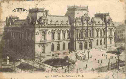 69 - Lyon - La Préfecture  - Animée - Oblitération Ronde De 1916 - CPA - Voir Scans Recto-Verso - Other & Unclassified