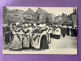 62     LE PORTEL   Groupe De Matelotes     Procession ?      Très Bon état - Le Portel