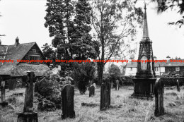 Q002783 Coniston. St Andrews Church. Churchyard. Cumbria. 1981 - REPRODUCTION - Sonstige & Ohne Zuordnung