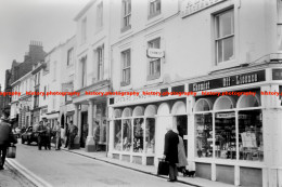 Q003166 Keswick. Shops. Market Place. Cumbria. 1979 - REPRODUCTION - Altri & Non Classificati