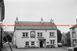 Q003128 Cartmel. Kings Arms. Cumbria. 1973 - REPRODUCTION - Andere & Zonder Classificatie