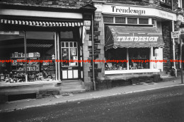 Q003117 Ambleside. Central Shops. Trendesign. Cumbria. 1975 - REPRODUCTION - Altri & Non Classificati