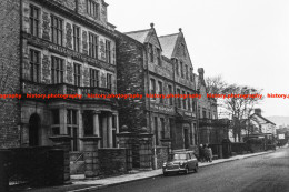 Q003705 Millom. Street View. Banks. Cumbria. 1969 - REPRODUCTION - Autres & Non Classés