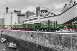 Q003631 Whitehaven. Phosphate Conveyor. Cumbria. 1969 - REPRODUCTION - Altri & Non Classificati