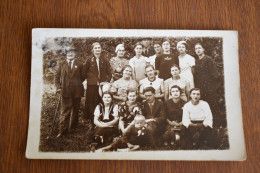 F1981 Photo Romania Family At Picnic - Fotografie