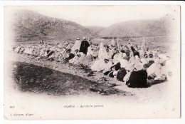 26443 / ⭐ Algérie Scenes Et Types Apres La PRIERE 1890s GEISER N°287 Algeria Algerije - Scene & Tipi