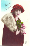 *CPA - S2 - Bonne Année -   Jeune Femme Avec Bouquet Gui, Chapeau  Et étole - New Year